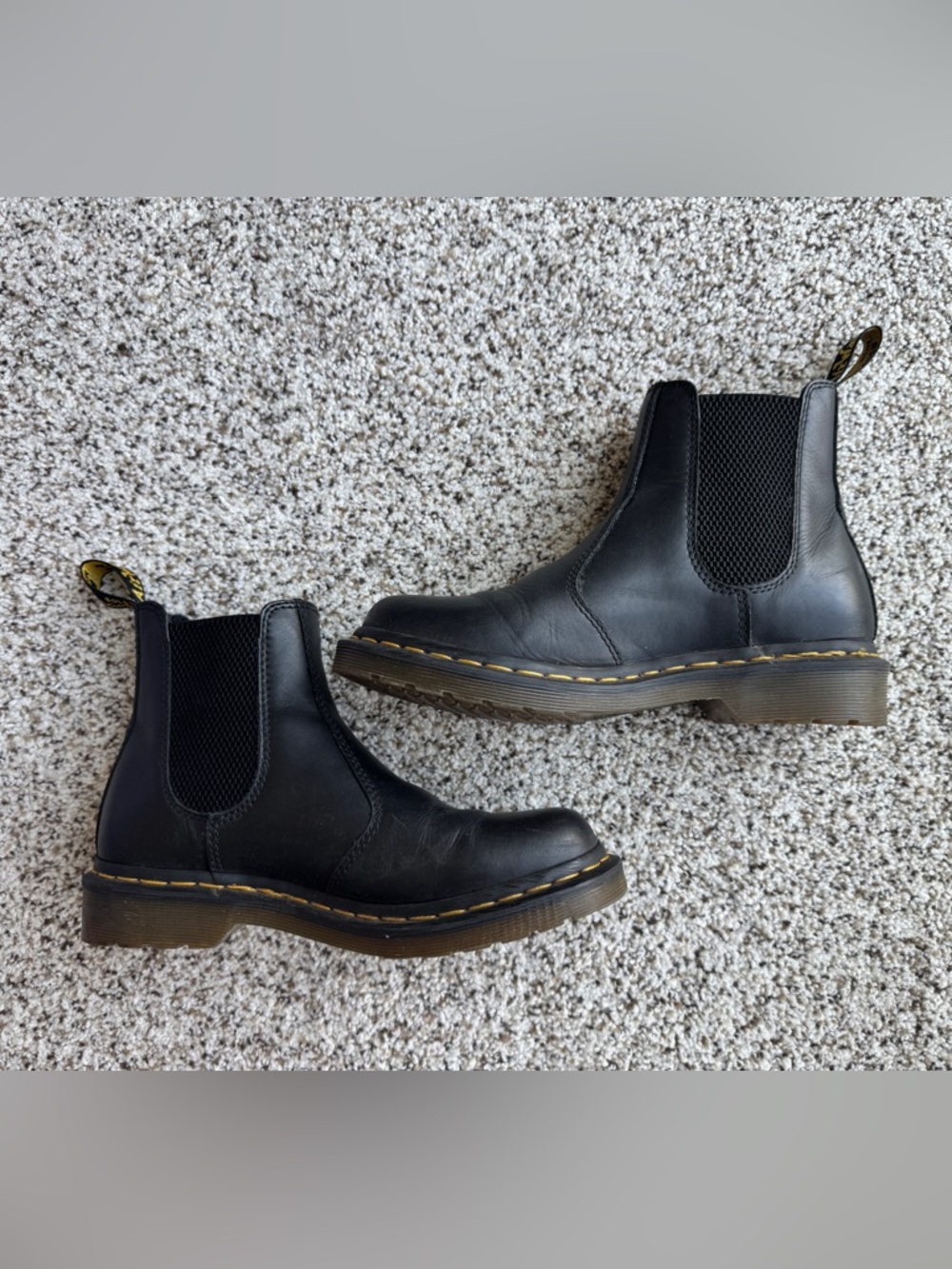 Dr. Martens 2976 Chelsea Boots